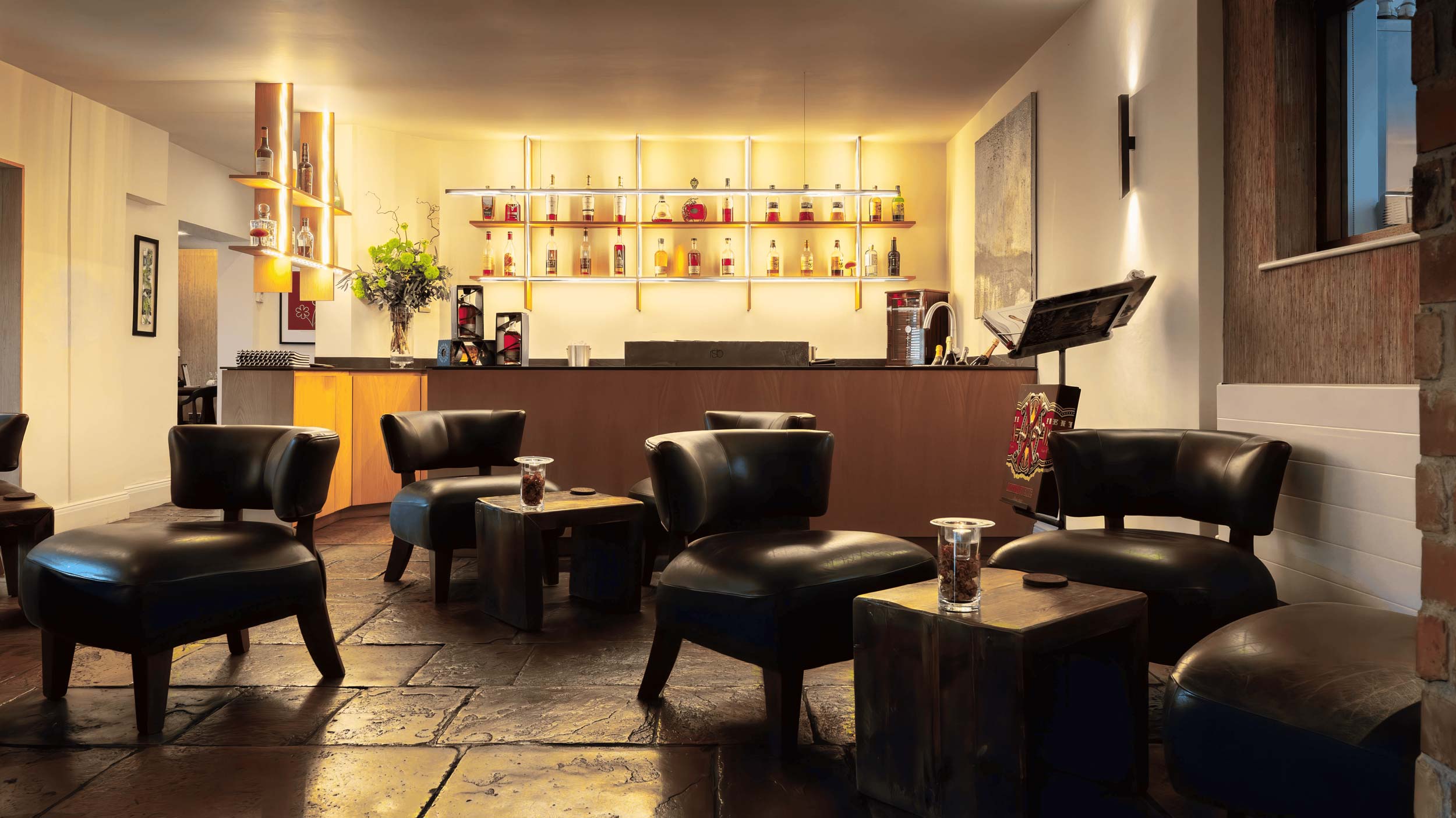 Lounge Bar